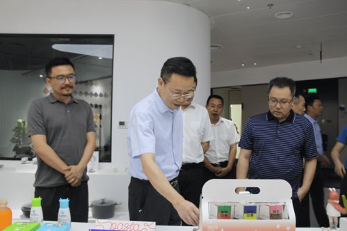 巴南區委書記、區政府區長何友生調研企業創新工作 強調持續優化創新生態以引領高質量發展